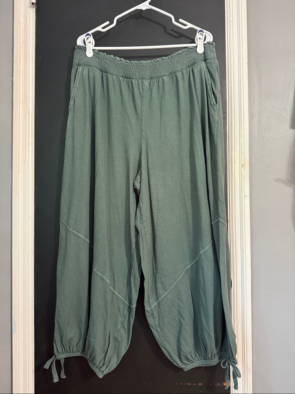 Aerie Happiest Jogger Size: XL - Picture 2 of 10